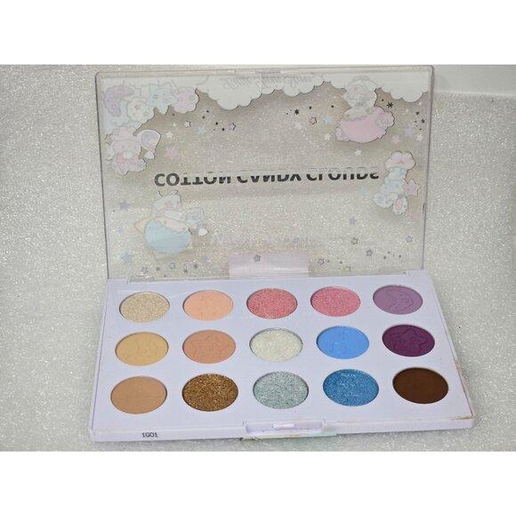 Wet N Wild X Little Twin Stars Cotton Candy Clouds Eyeshadow Palette Limited Ed - Picture 1 of 3